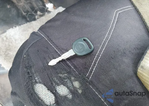 2004 Chevrolet Express z USA, uszkodzony, nr VIN 1GCGG25V541211382